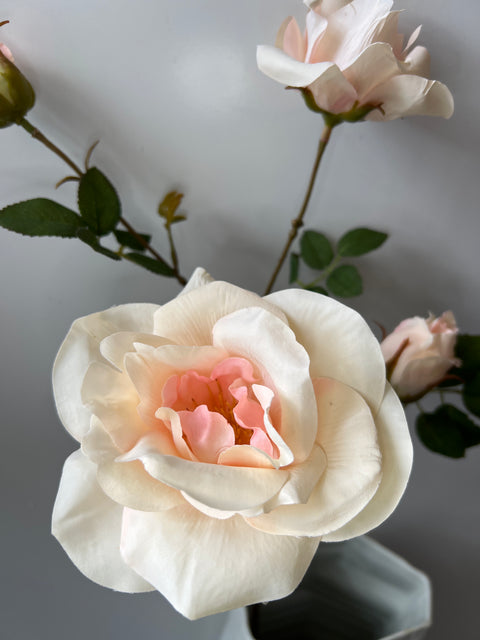 Roos spray 64 cm crème/roze
