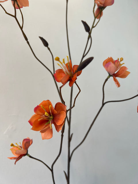Bloesem spray oranje 94 cm